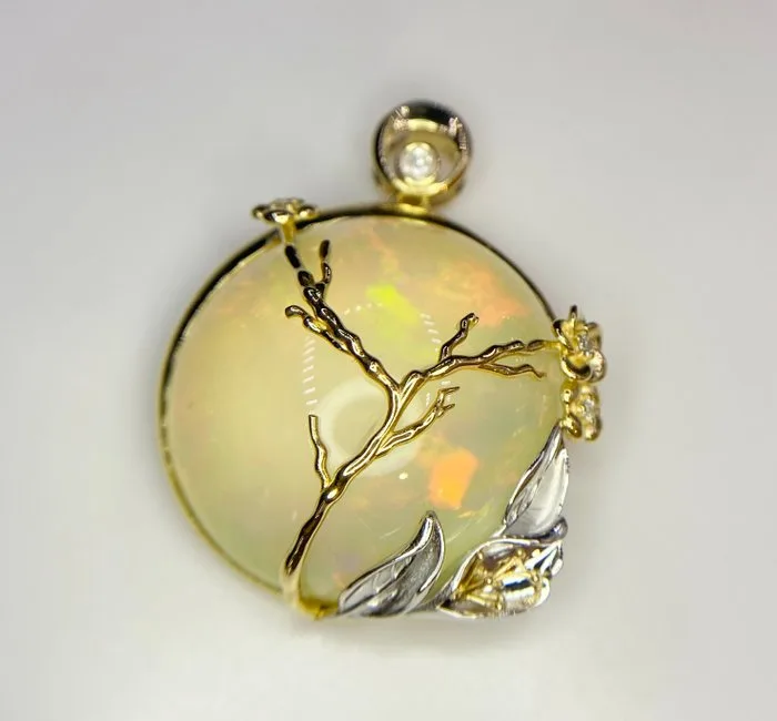 Pendant - 14 kt. Yellow gold - 41.59ct. tw. Fire Opal - Diamond
