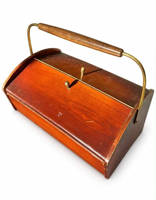 Casket - Wood - Vintage naaikist