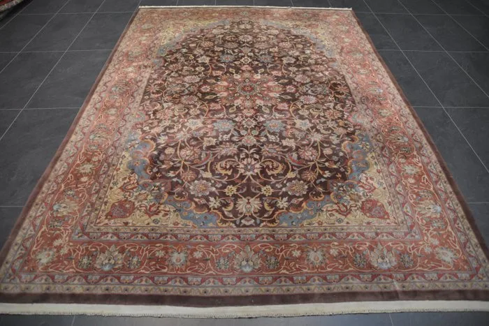 Isphahan - Carpet - 318 cm - 218 cm