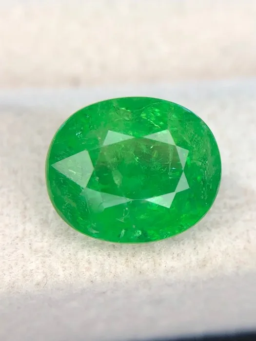 1 pcs Green Tsavorite - 3.28 ct - International Colored Gemstone Association (ICA GemLab)