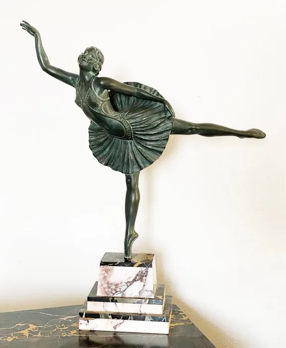 Rare large dancer / Danseuse / Tänzerin - after Carlier - Sculpture, Ballerina - 52 cm - Nero Portoro