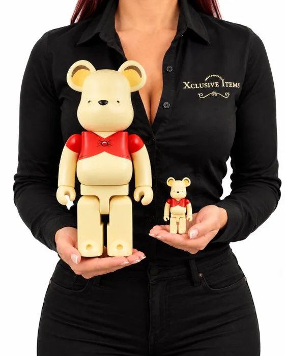 Sculpture, Bearbrick Winnie the Pooh 100% & 400% Set – Disney Classic Pooh – Sealed in Box - 28 cm - pvc