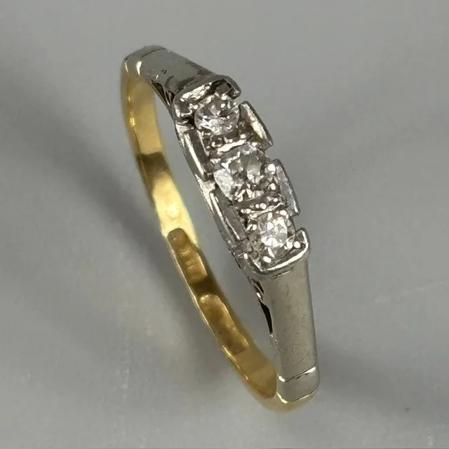 Antique 18CT Three Stone Diamond Ring