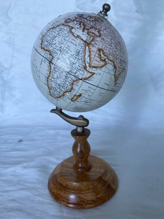 Globe - Vintage of the era - 1970-1980