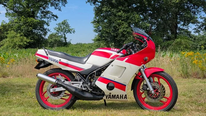 Yamaha - RD 350 LC - 350 cc - 1986