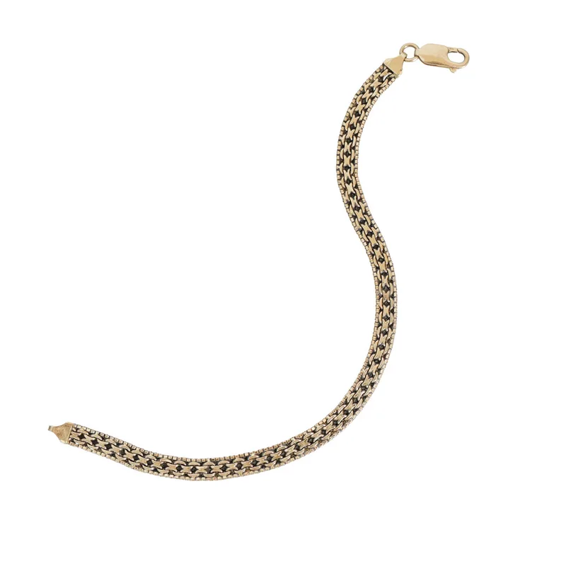 An 18 Carat Gold Bracelet
