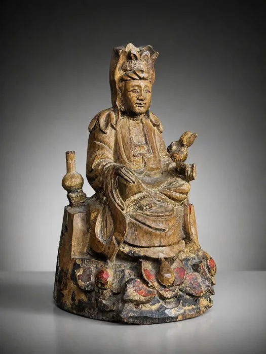 Guanyin - 18th c. - Wood - China - Qing Dynasty (1644-1911)