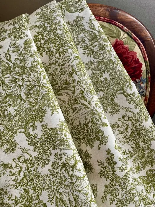 Five meters of double-width green Toile de Jouy fabric for decoration and upholstery. - Textile - 500 cm - 280 cm