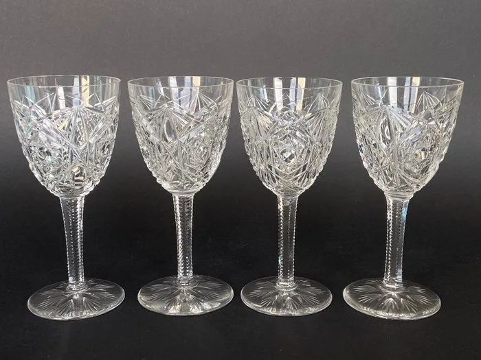 Baccarat - Drinking set - Rare and magnificent set of 4 wine glasses - Lagny Model - faceted crystal