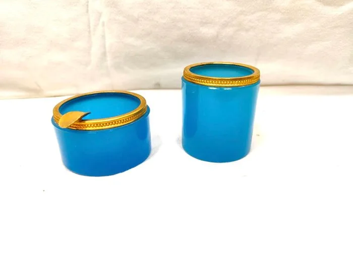 Jewellery box (2) - Two small opaline Blue jewelry caskets (weight 267 g) with a frame in gilded metal