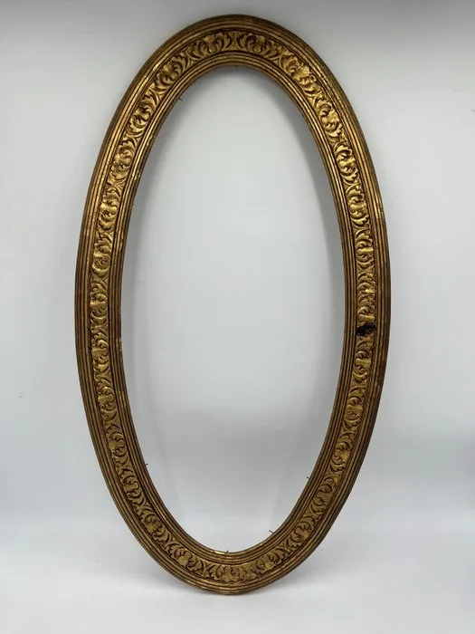 Frame - Wood - Magnificent golden oval
