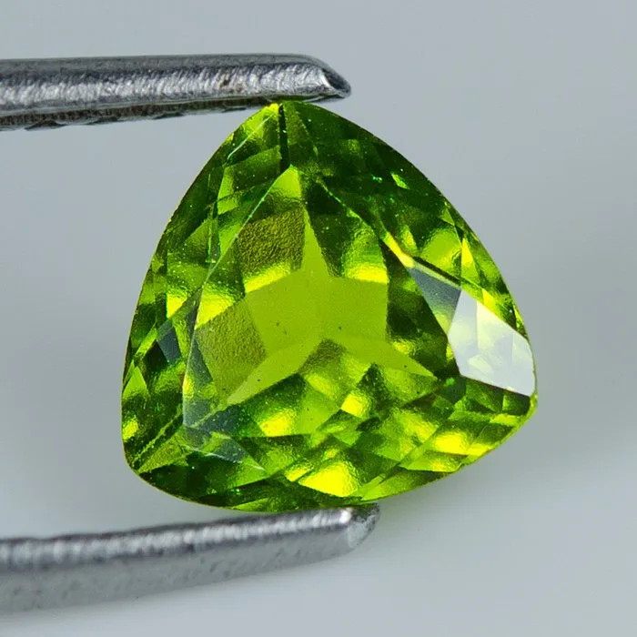 Green Garnet - 1.34 ct - International Gemological Institute (IGI) - Hydogrossular