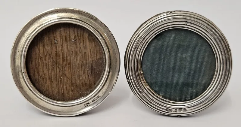 2 Small Circular Hallmarked Silver Photograph Frames, ribbed design hallmarked Birmingham 1904 A/f to stand & Birmingham 1918 approx.