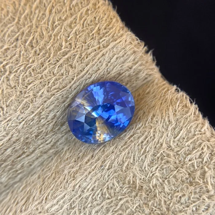 1 pcs Blue Sapphire - 2.12 ct - International Colored Gemstone Association (ICA GemLab)