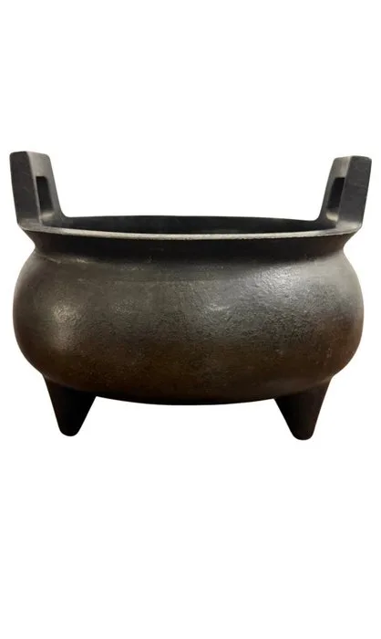 Qing Dynasty, 19th Century Bronze Tripod Censer with “Yutang Qingwan” (玉堂清玩) Mark - Bronze - China - Qing Dynasty (1644-1911)