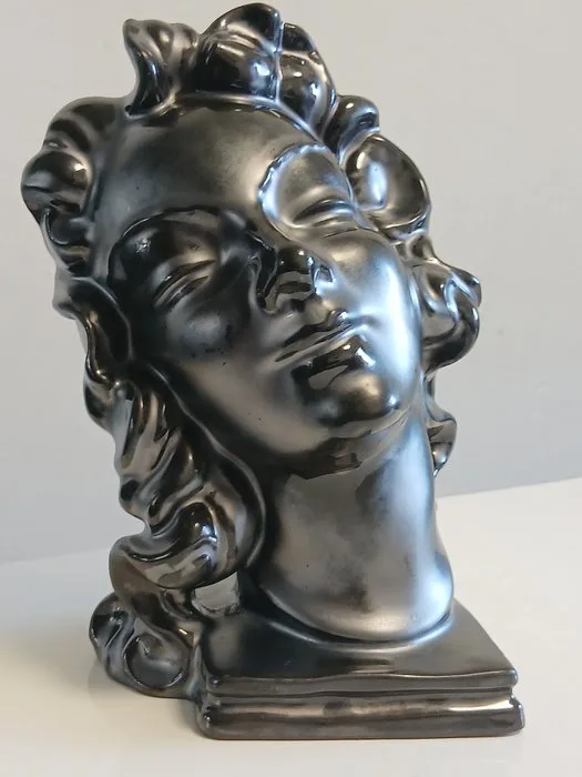 Ditmar Urbach - Statue, Art deco - 20 cm - Ceramic