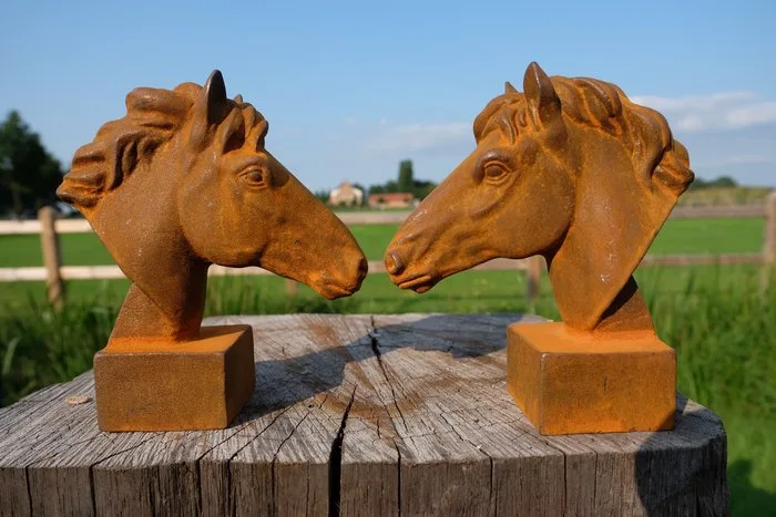 Statue, set of 2 horse heads - 15 cm - Cast iron