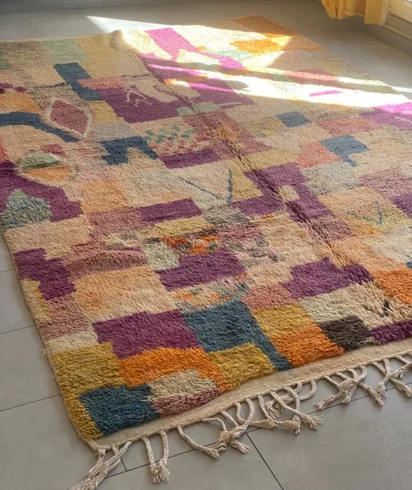 Uniek Berber Tapijt uit het Atlasgebergte - Handwoven Story in Wool - Rug - 294 cm - 199 cm