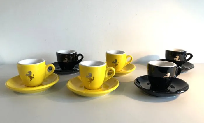 Decorative Object - Ferrari - Ferrari Espresso (dealer) Kop en Schotels