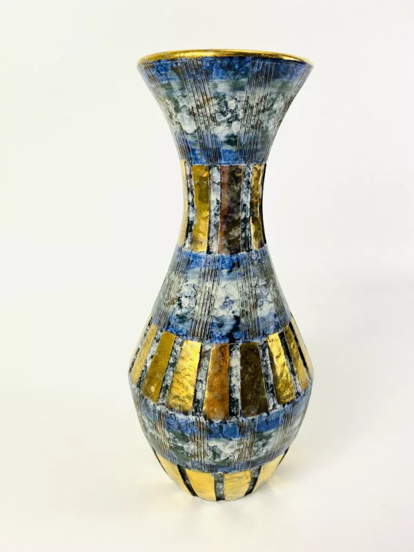 A mid century Italian ceramic vase by Fratelli Fanciullacci, marked to the underside. 11.75cms wide x 11.75cms deep x 26cms high