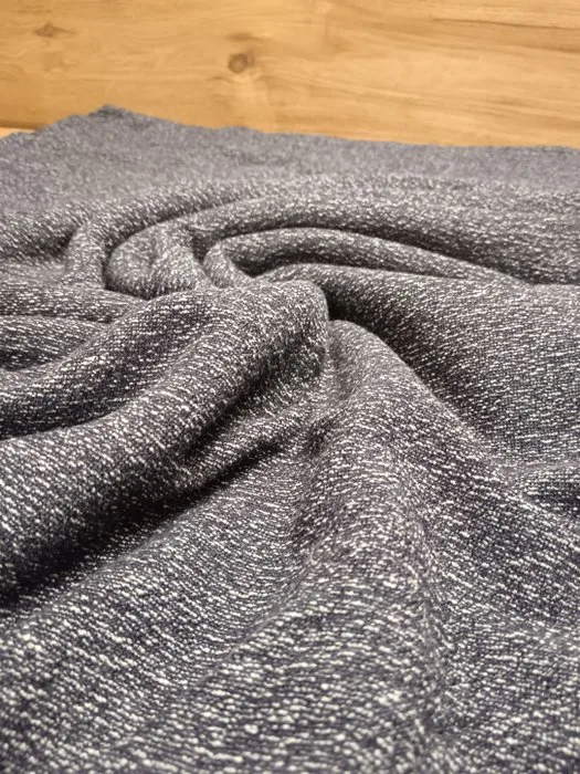 Wool jersey E773 measures 3.30 x 1.70 m - Textile - 330 cm - 170 cm - high-fashion fabric