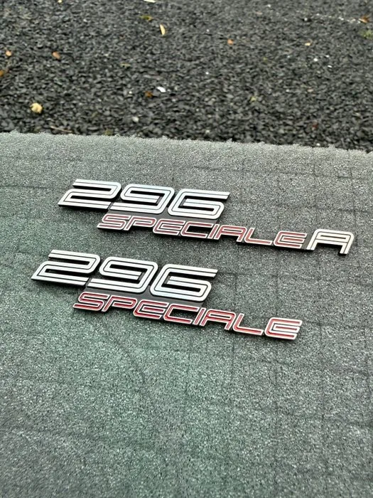 Badge - Ferrari - 296 Speciale + 296 Speciale Aperta - 2026