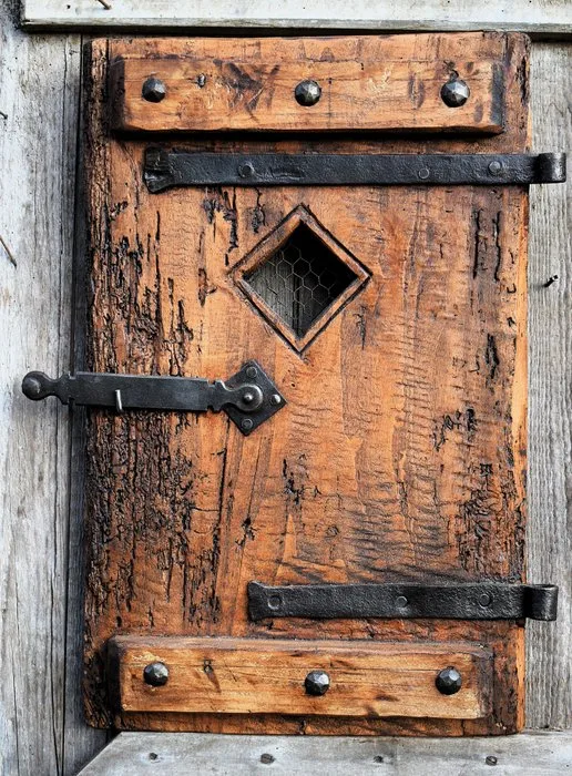 Antique Door - 19th century - Rustic door with a grille
