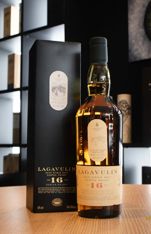 Lagavulin – 16 Year Old