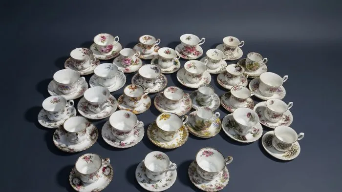 Royal Albert - Coffee and tea service (66) - Porcelain