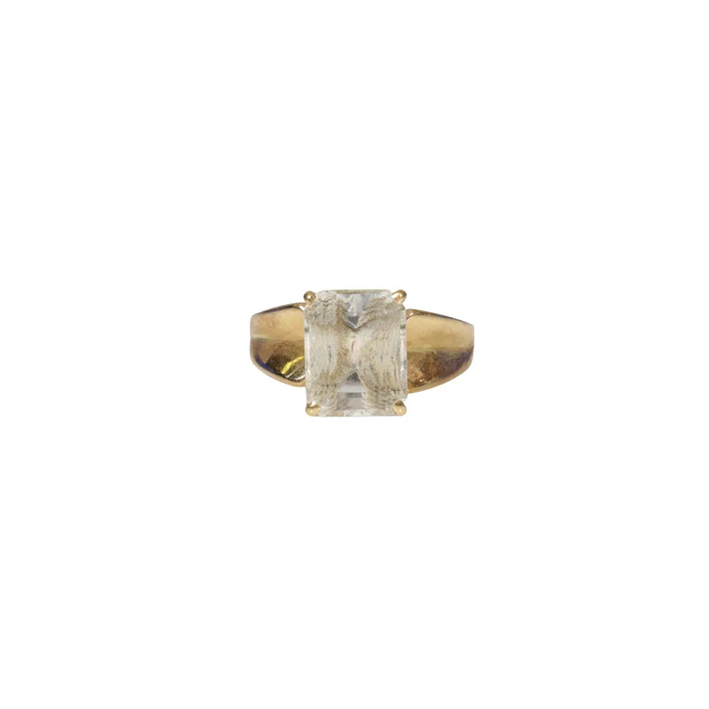 A 14 Carat Gold & Paste Set Ring