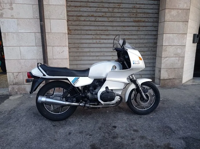 BMW - R 100 RS - 1000 cc - 1987