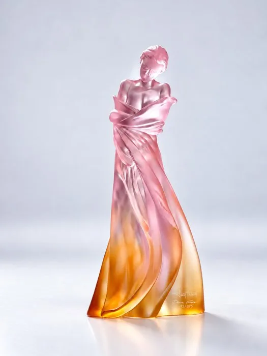 Daum - Marie-Paule Deville-Chabrolle - Sculpture, L'Hiver en soi - 35 cm - Crystal