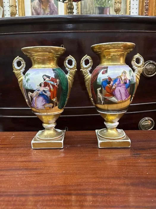 Vase (2) - Porcelain