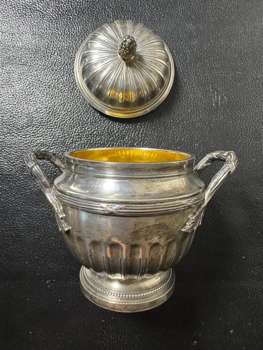Sugar bowl -.950 silver - 950 silver, fluted body and lid, two handles
