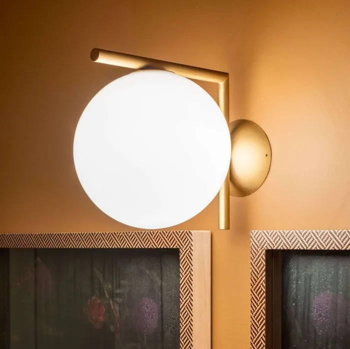 Flos - Michael Anastassiades - Wall lamp - IC Lights C/W2 - Brass, Glass - Brass