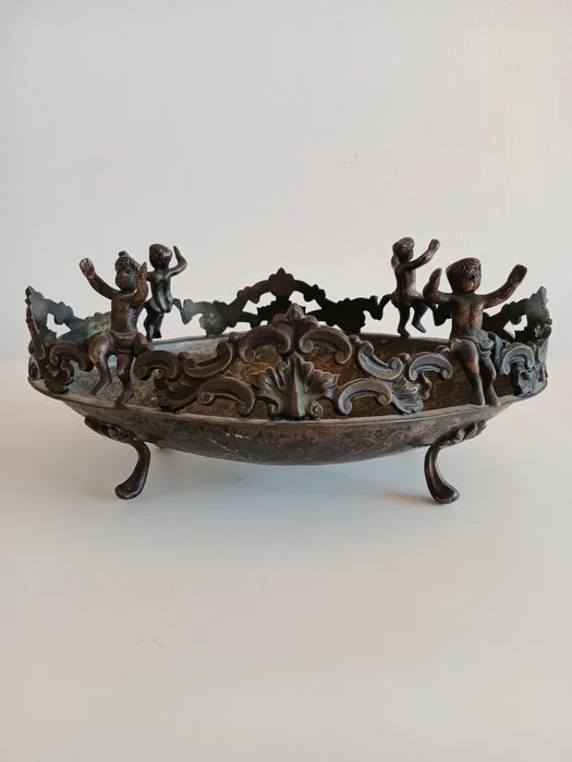 Centrepiece - Metal