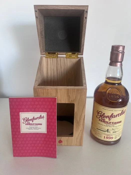 Glenfarclas 1999 Family Casks - Refill Sherry Butt no. 1202 - b. 2021 - 70cl