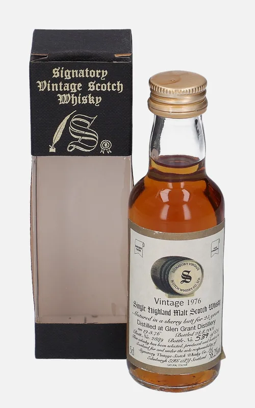 Glen Grant – 1976 25 Year Old Signatory Vintage Scotch Whisky Co.