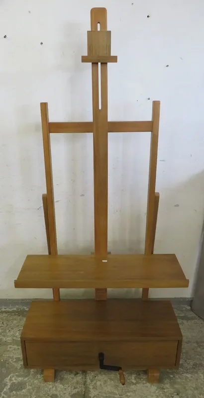 Blonde Hardwood Floor Standing Studio Easel with cranking mechanism