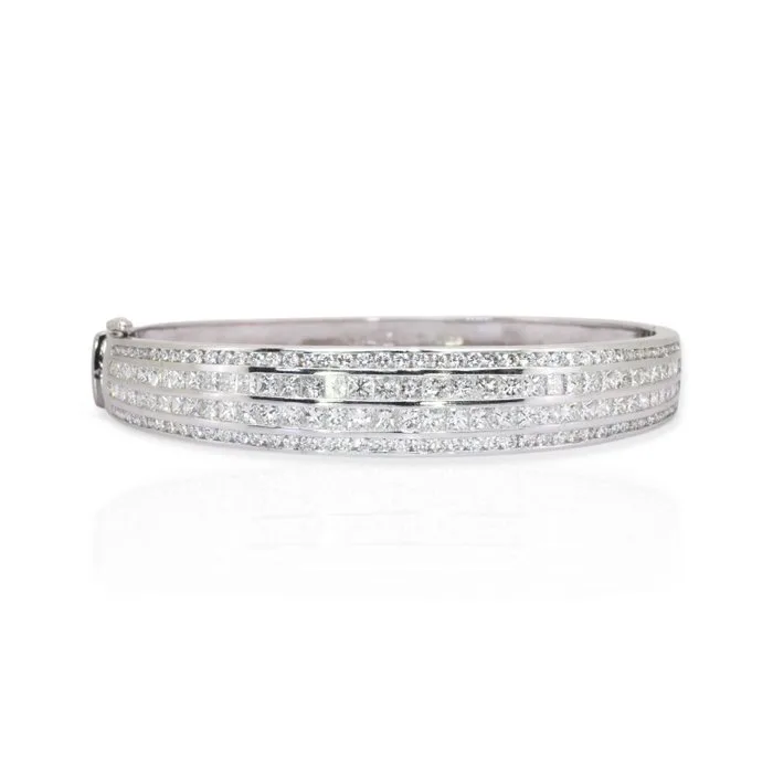 Bangle - 18 kt. White gold - 5.48ct. tw. Diamond (Natural) - Diamond - IGI Certified Bangle