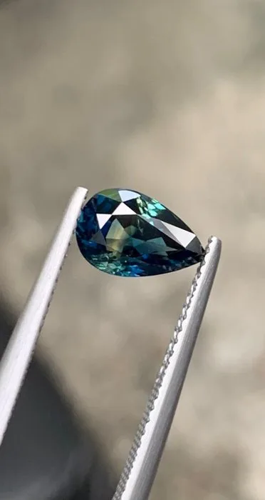 1 pcs Blue, Green Sapphire - 1.75 ct - International Colored Gemstone Association (ICA GemLab)