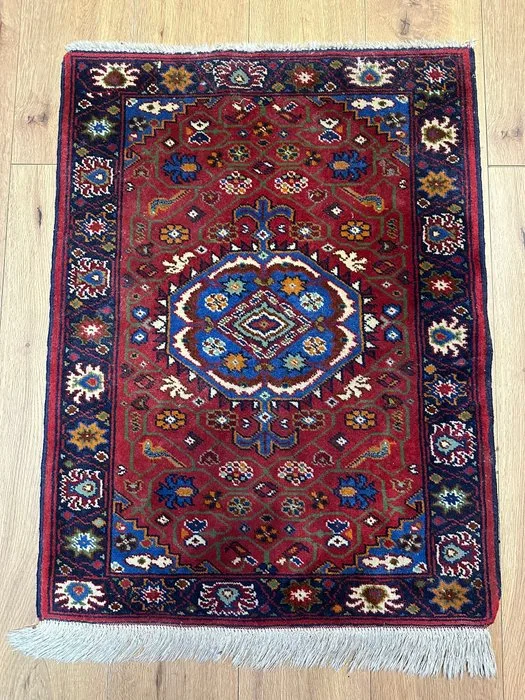 Hand-knotted Indo Belutsch rug with geometric medallion & nomadic motifs - Rug - 90 cm - 68 cm