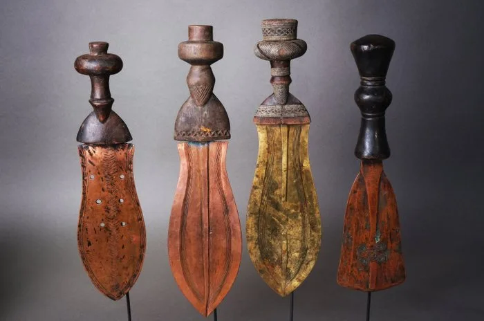 4 Knives - Authority Insignia - KUBA - DR Congo