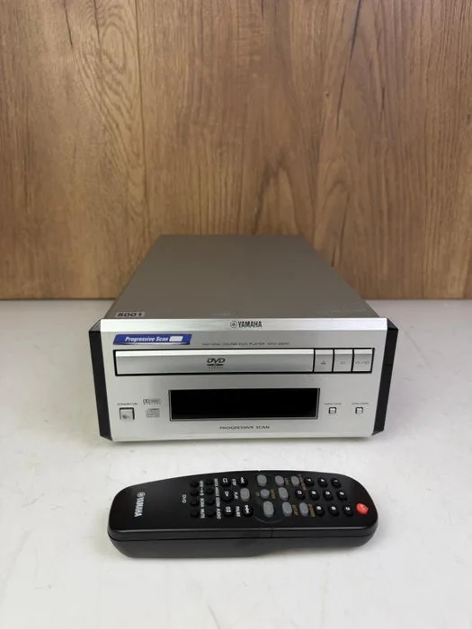 Yamaha - DVD-E600 Midi-Sized DVD/CD/VCD/MP3 CD player
