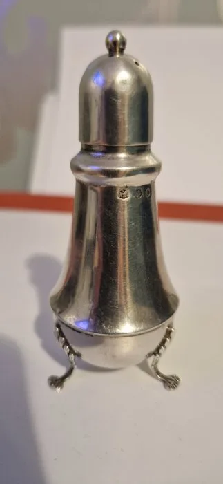 Salt cellar -.925 silver - An old clay salt shaker
