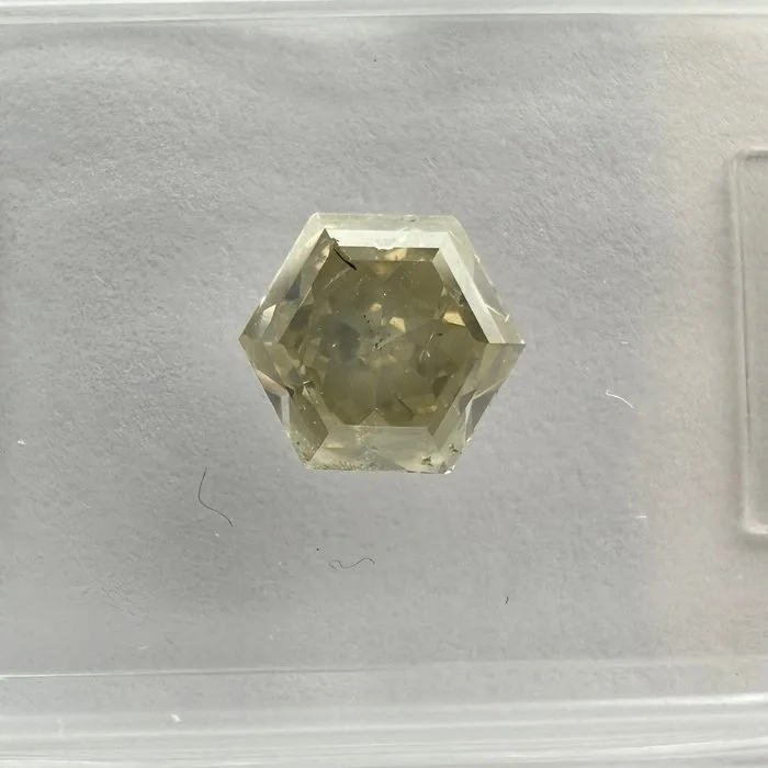 1 pcs Diamond (Natural coloured) - 0.96 ct - Octagon - Fancy Greyish, Greenish Yellow - SI2 - International Gemological Institute (IGI)