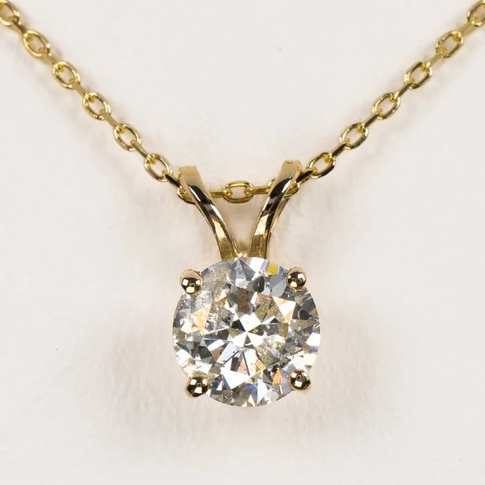 Necklace with pendant - 14 kt. Yellow gold - 0.75ct. tw. Diamond (Natural) - GCI