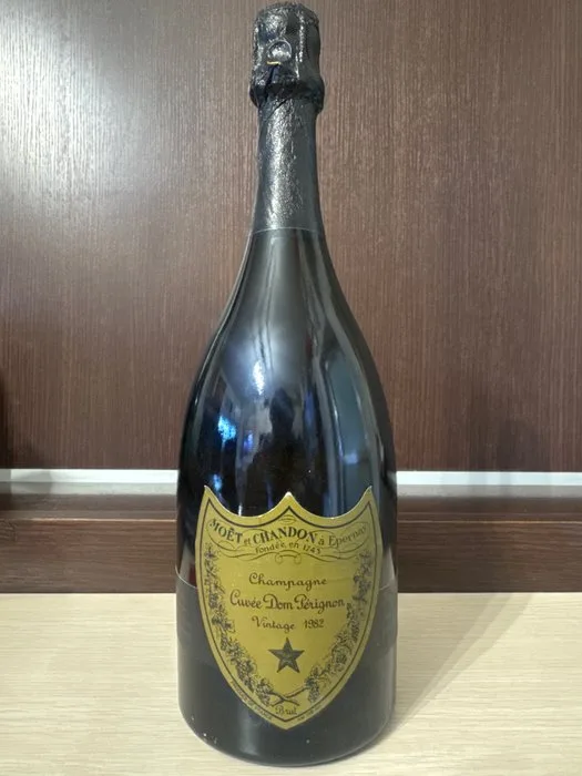 1982 Moët & Chandon, Cuvée Dom Pérignon - Champagne Brut, Vintage - 1 Bottle (0.75L)