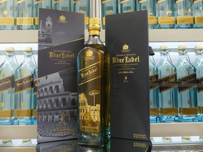 Johnnie Walker Blue Label Limited Edition Design Rome from Italy - 700ml