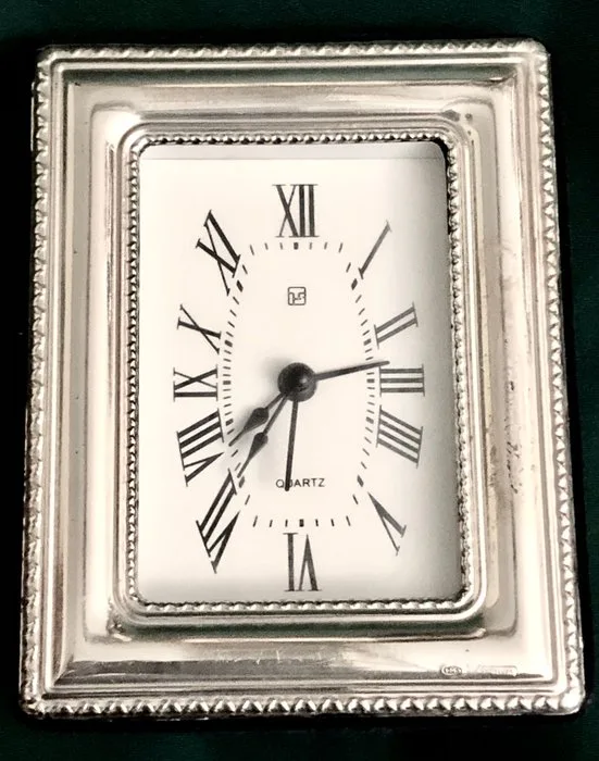 Alarm Desk Clock - VINARD, A spanish, classy, 925/000 solid silver frontal frame, alarm, desk clock, Circa 2000’s - Silver - 2000-2010 - alarm clock